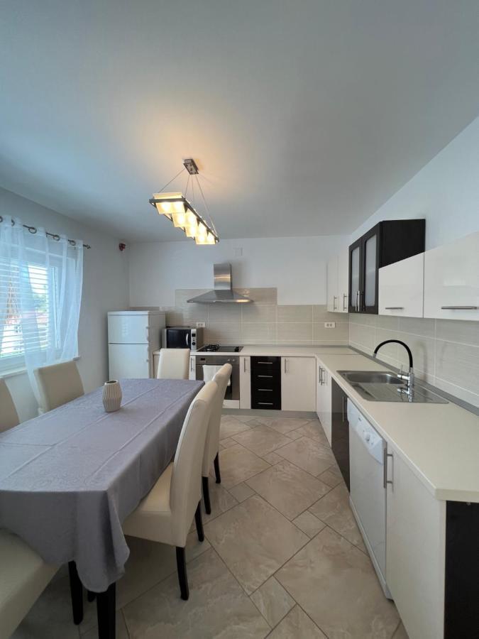 Ana Exclusive Apartments Jelsa  Exterior photo